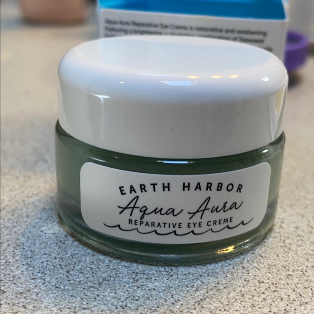 Earth Harbor Reparative Eye Cream